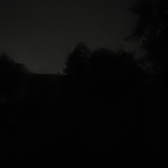 🌀HURRICANE MILTON IS COMING STRAIGHT FOR US IN BRADENTON,FL. - Picture 3 of 7